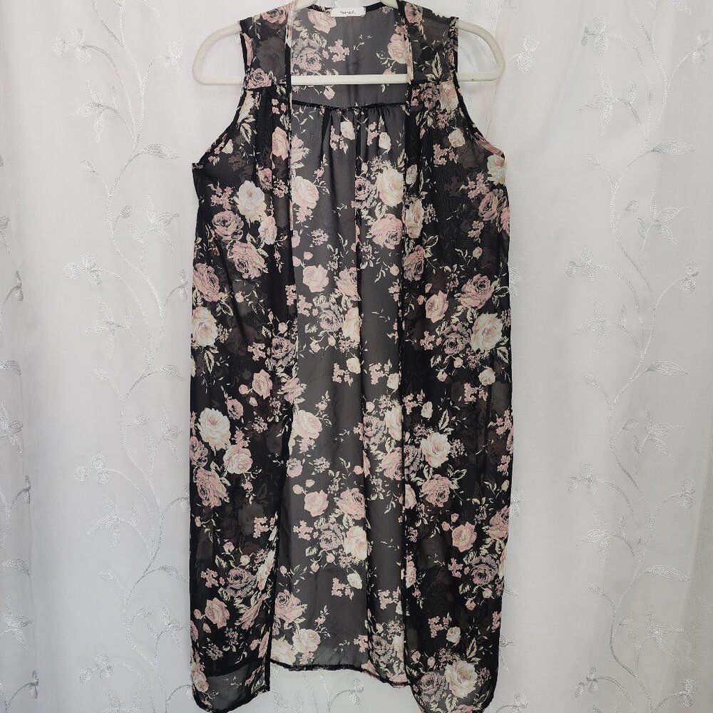 Sleeveless, Lightweight,  Floral Cardigan/Kimono